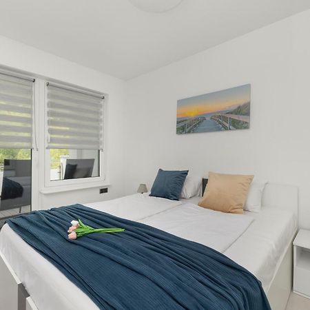 Family Apartments Herberta With Terrace And Parking By Rent Like Home Swinoujscie Exterior photo