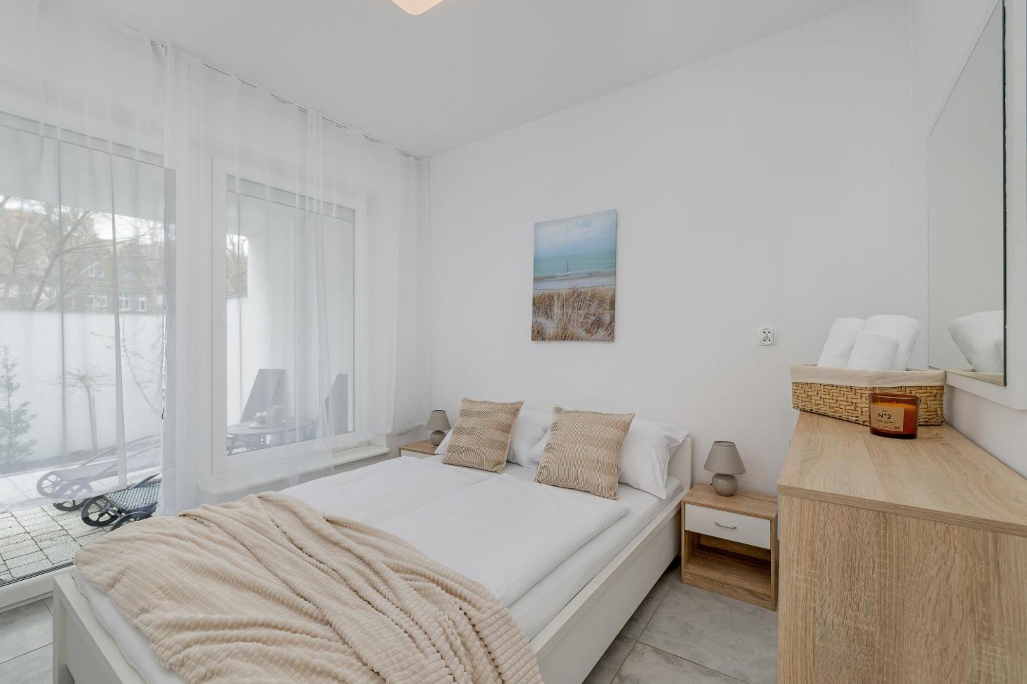 Family Apartments Herberta With Terrace And Parking By Rent Like Home Swinoujscie Exterior photo