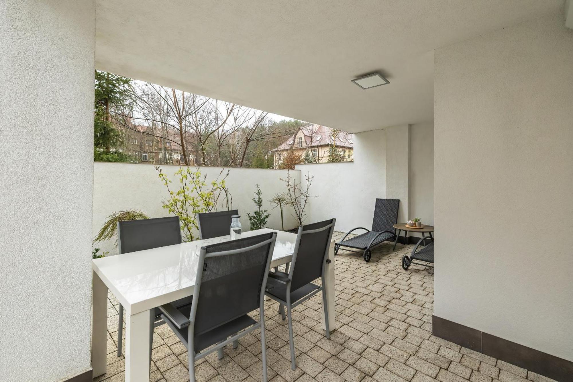 Family Apartments Herberta With Terrace And Parking By Rent Like Home Swinoujscie Exterior photo